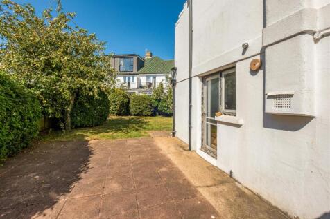 3 Court Farm Road-22.jpg