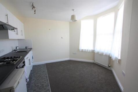 Flat 4, 14 Higher Tower Road Lounge