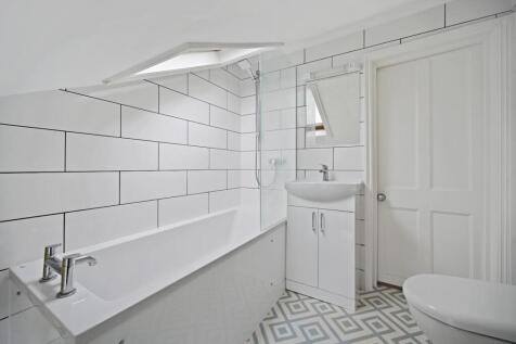 BCFB - Sinclair Road - Bathroom (4).JPG