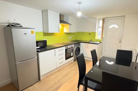 Kitchen 2.jpg