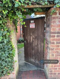 Pinner Road, Northwood, HA6 photo 2