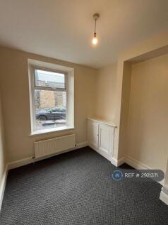 Walton St, Colne, BB8 photo 5