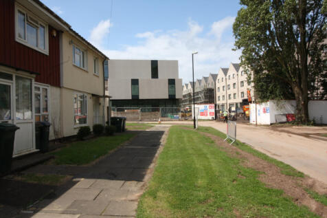 AVAILABLE NOW    4 bed semi-detached house to ren