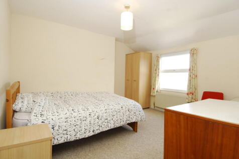 204 North Road West TFF photo 3