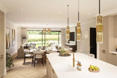 Kitchen / Dining