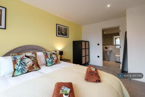 Springwell Gardens, Leeds, LS12 photo 5