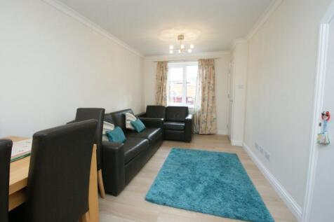 Pearl Gardens, Cippenham photo 5