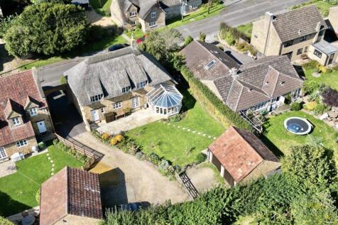 Yeovil, BA22 - property photo