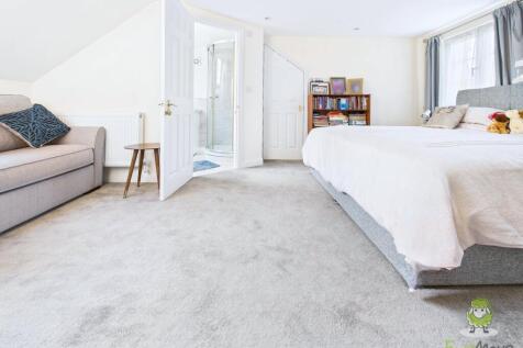 CAM01543G0-PR0169-STILL061