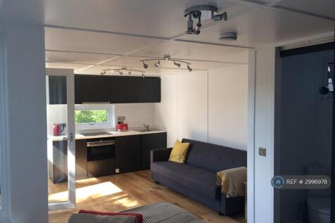 Gardenstudio Kitchenette/Shower Room