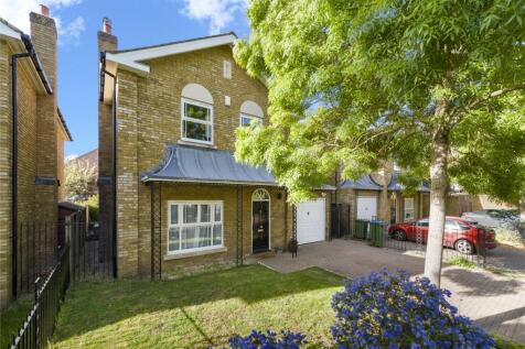 Surbiton, KT6 - property photo