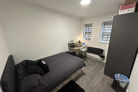 Schuster Road, Victoria Park, £145pppw photo 4