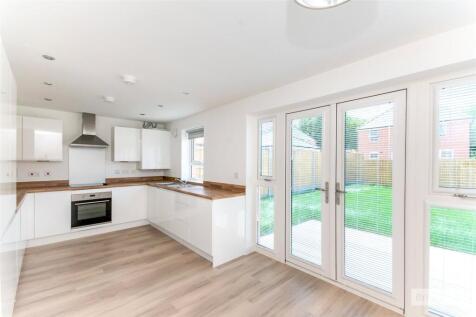 Tangmere Road, Hailsham, East Sussex, BN27 photo 4