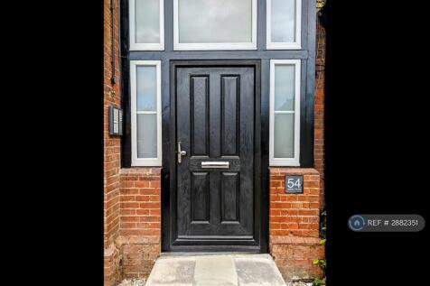 Communal Entrance With Key Fob Entry