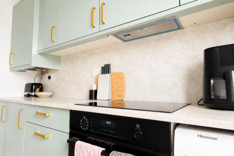 Old Manor Way, Drayton photo 5