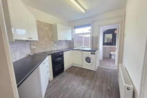 Crooked Bridge Road, Stafford, ST16 3NE photo 5