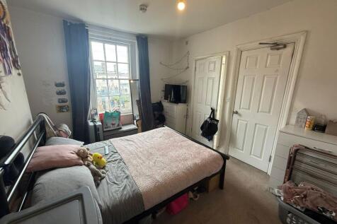 Middle Flat, Wellington Street, Newmarket, CB8 photo 3