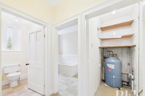 Hall to WC 2 Bathroom 2 &amp; Airing Cupboard