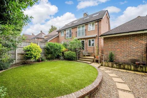 ROWAN CLOSE, 11 (3).jpg