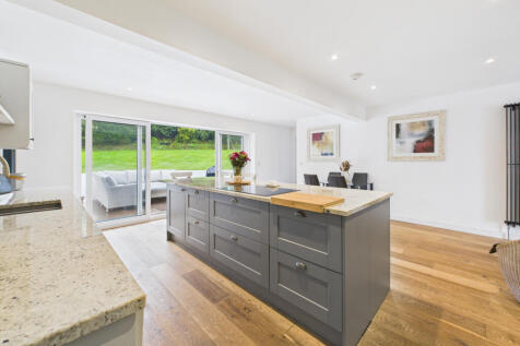 CAM05627G0-PR0019-STILL014