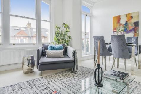 London, SW15 - property photo