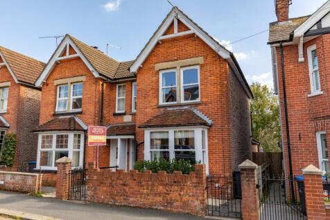 East Grinstead, RH19 - property photo