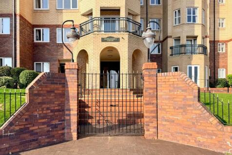 Alexandra Court - Entrance