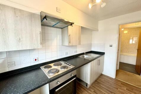 Kitchen 2.jpeg