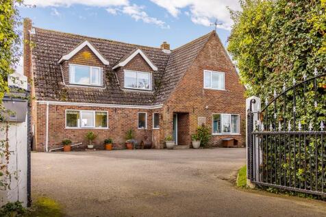 Ashton House (Kirton)-11.jpg