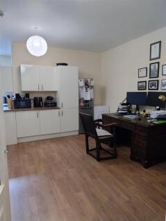 Flat 1, 34 Fore Street, Okehampton photo 2