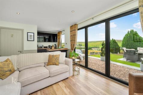 Summerhouse Lounge