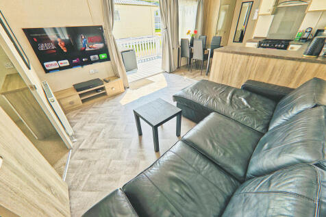 Rosa Living Room ...