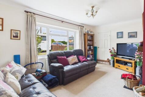 CAM02519G0-PR0326-STILL013