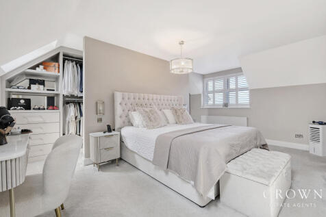 Master Bedroom With Dressing Area