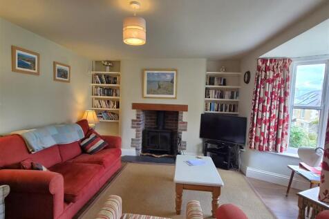 Sitting room (2).jpg