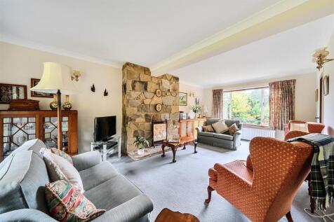 Living Room.jpg
