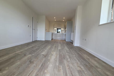 1 bed flat to rent Ensemble Road, EN4