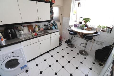 Phildor Court, Princes Park Avenue, London photo 4