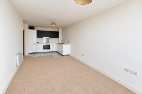 Open Plan Living Room/Kitchen