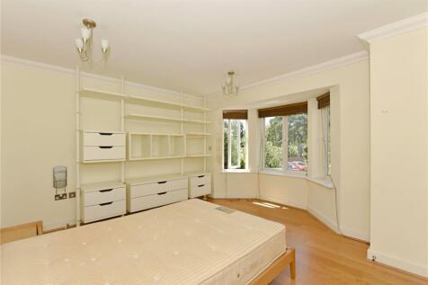 Longbourn, Windsor, Berkshire, SL4 photo 4