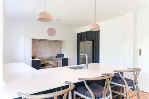 WEST HILL AVENUE (16).jpg