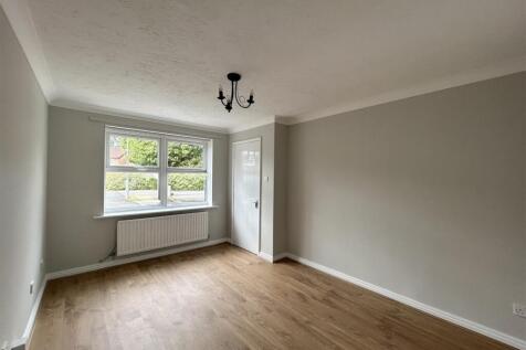 Lavender Close, Manchester photo 4