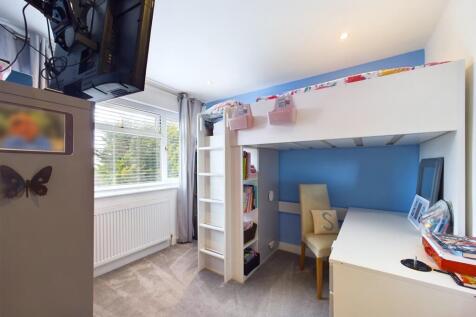 CAM01354G0-PR0303-STILL003