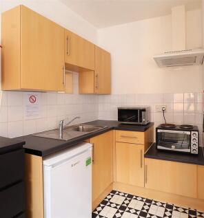 Bedsit 3 Kitchen.jpg