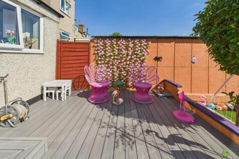 Presented by Clinton at EweMove Bexleyheath and Da