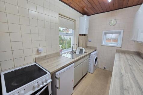 26 Greenfield Road, Scarborough photo 3