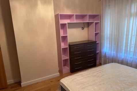 Haydock gree, Northolt, London, Middlesex, UB5 4AP  photo 3