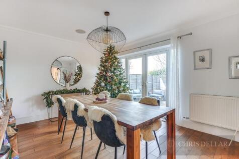 36 Warner Close WM-11.jpg