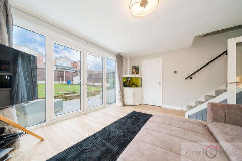 35 Coopers Close-41