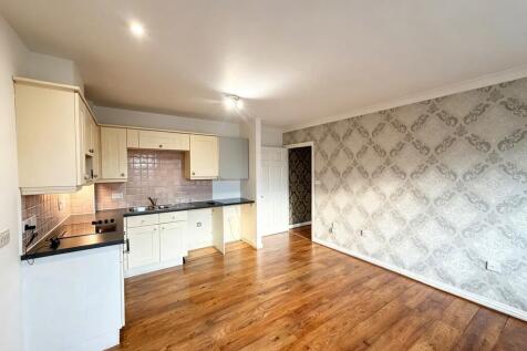 20 Luton Road, Lo...